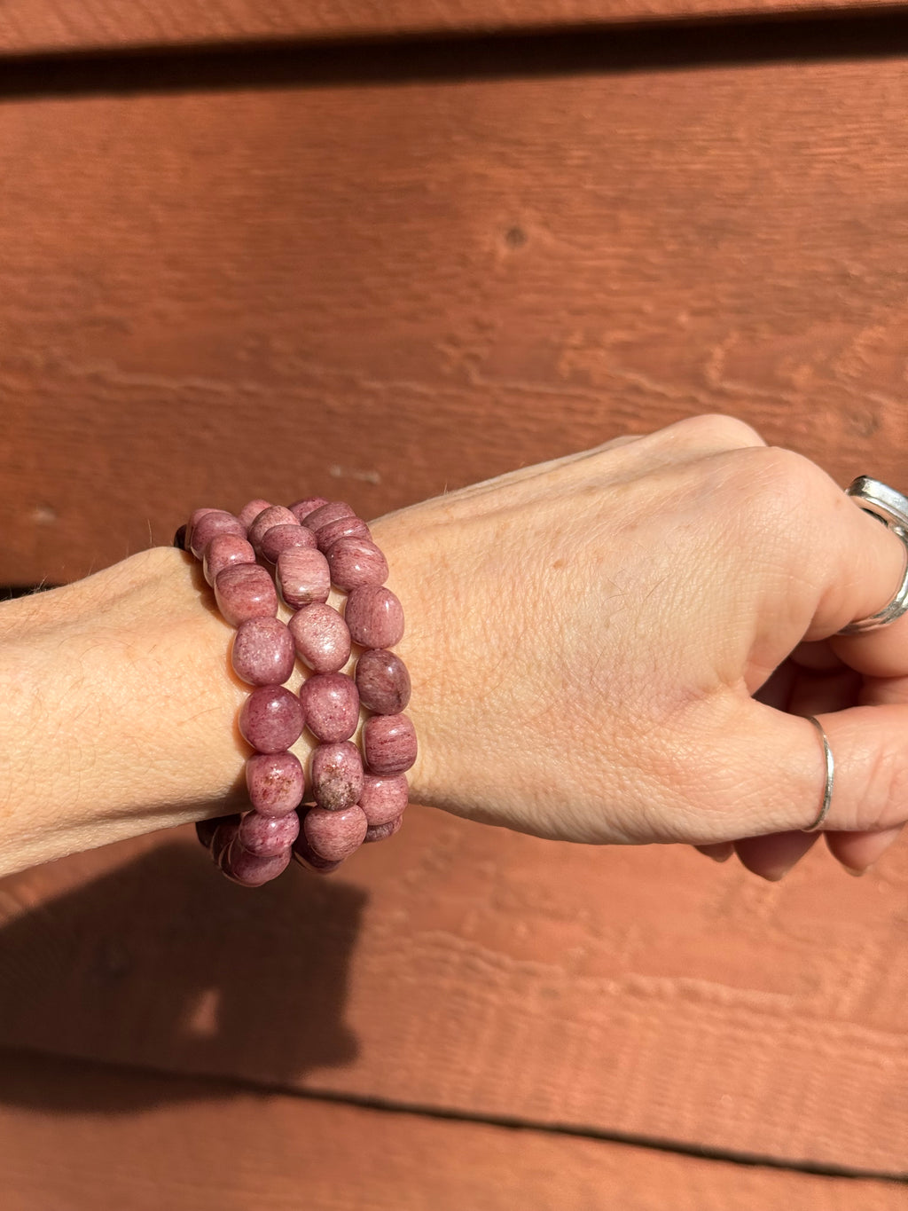 Thulite beaded bracelet