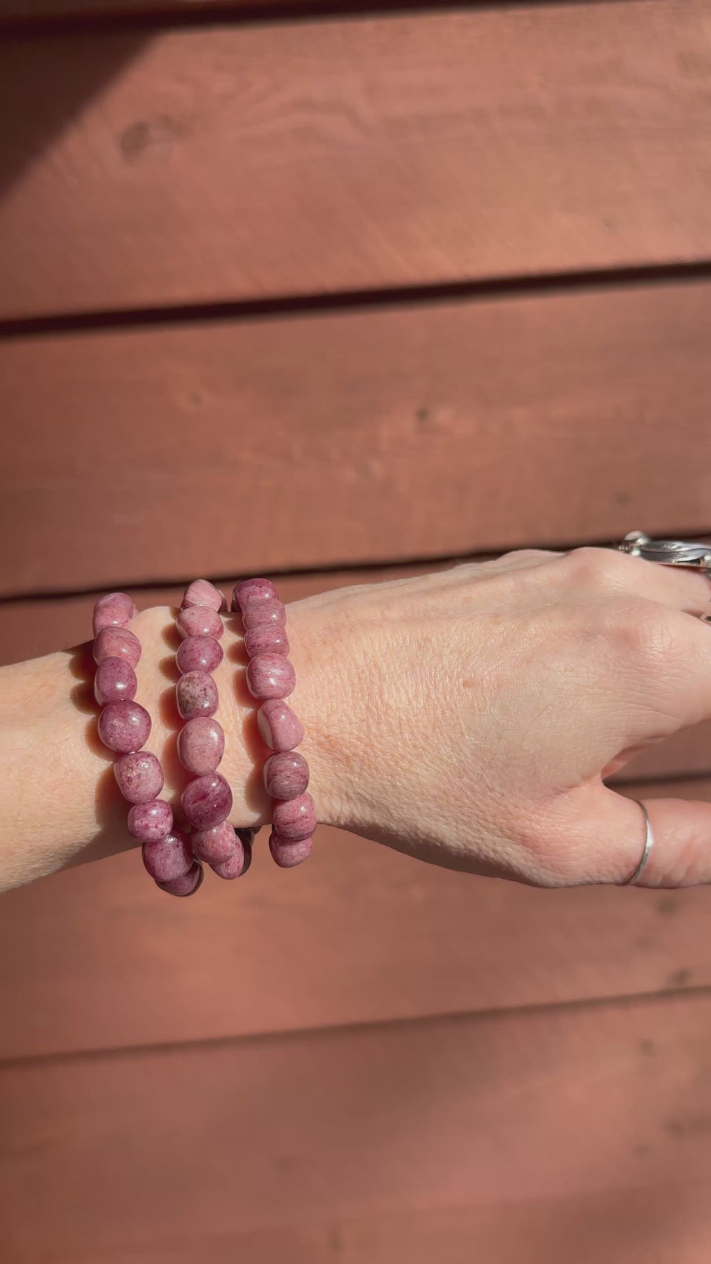 Thulite beaded bracelet